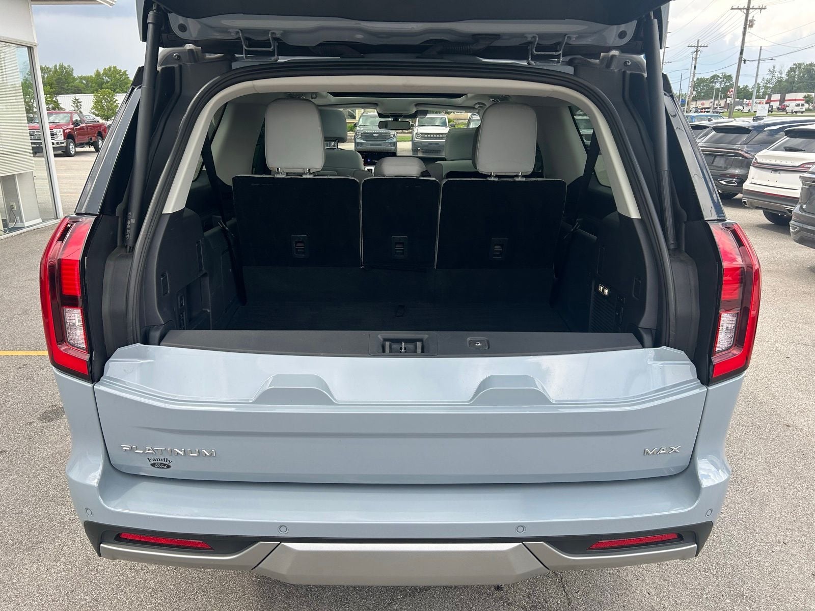 2025 Ford Expedition Max Platinum