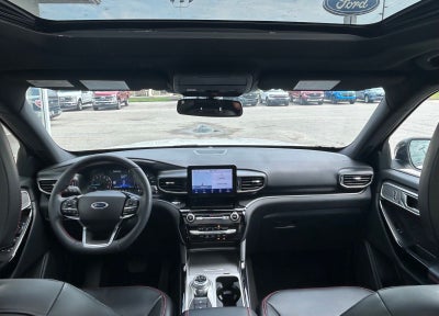 2024 Ford Explorer ST-Line