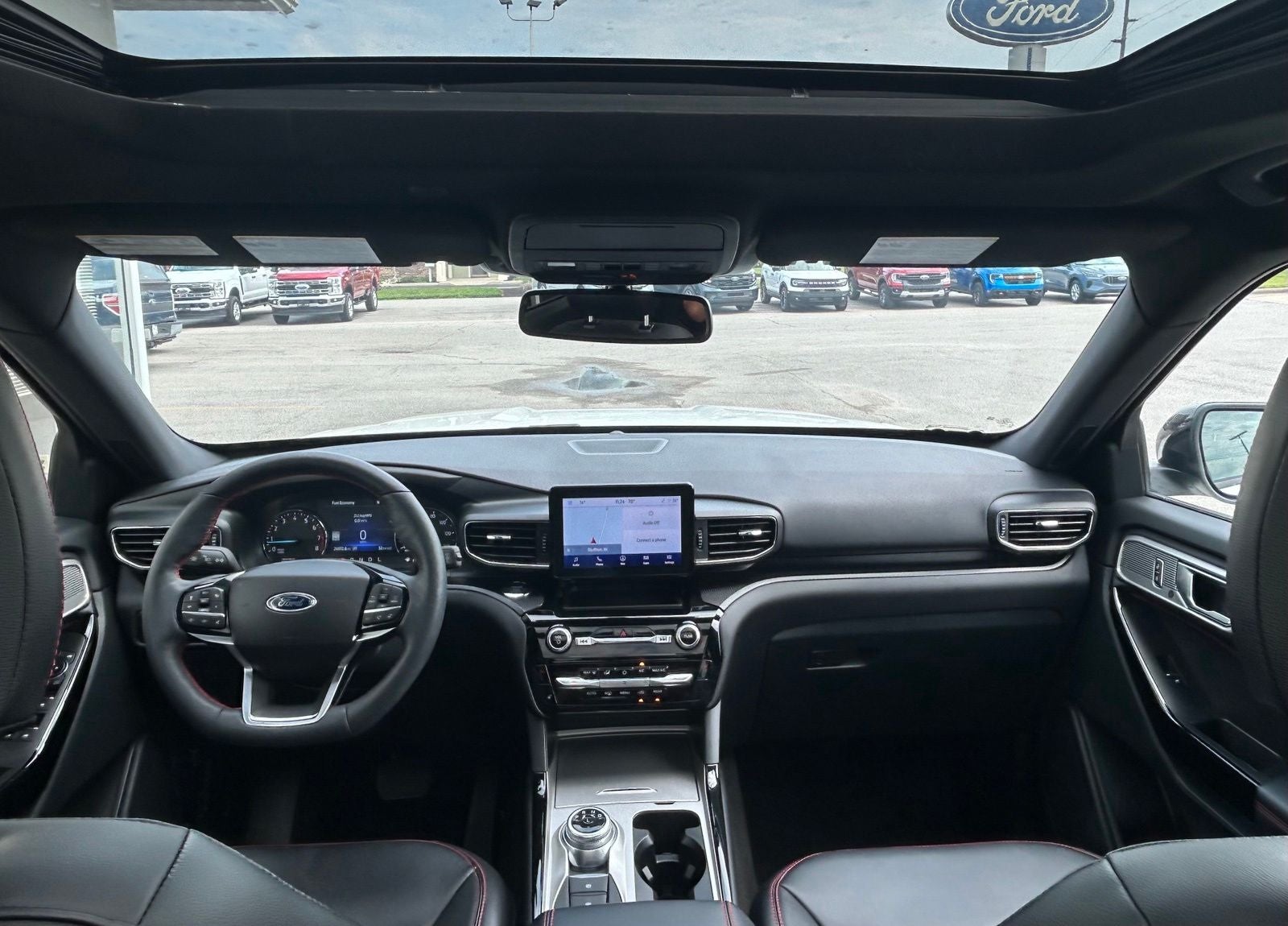 2024 Ford Explorer ST-Line