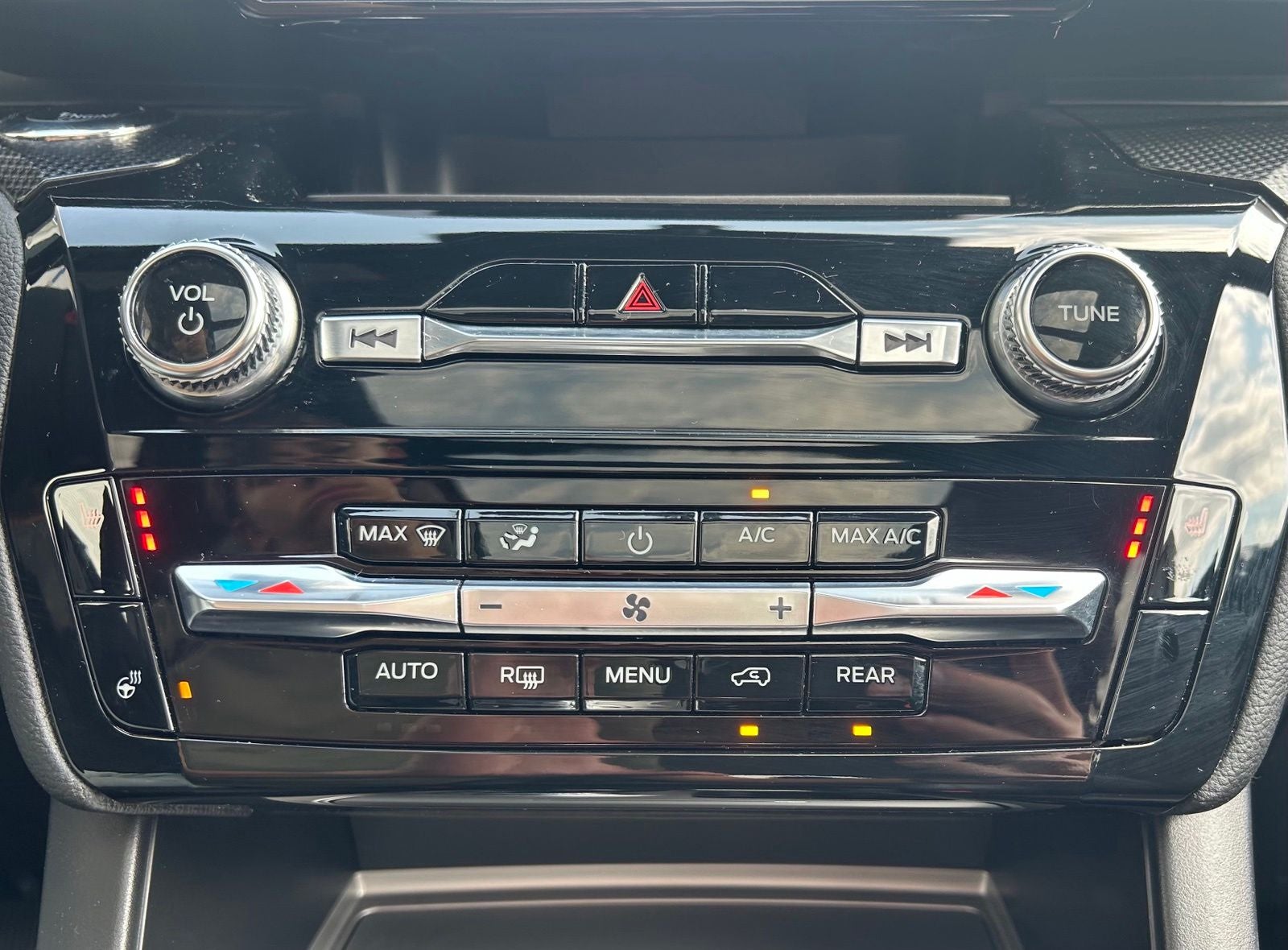 2024 Ford Explorer ST-Line