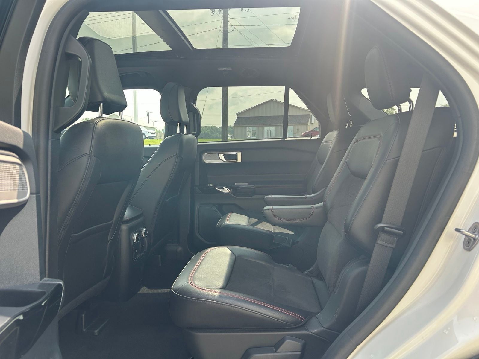 2024 Ford Explorer ST-Line