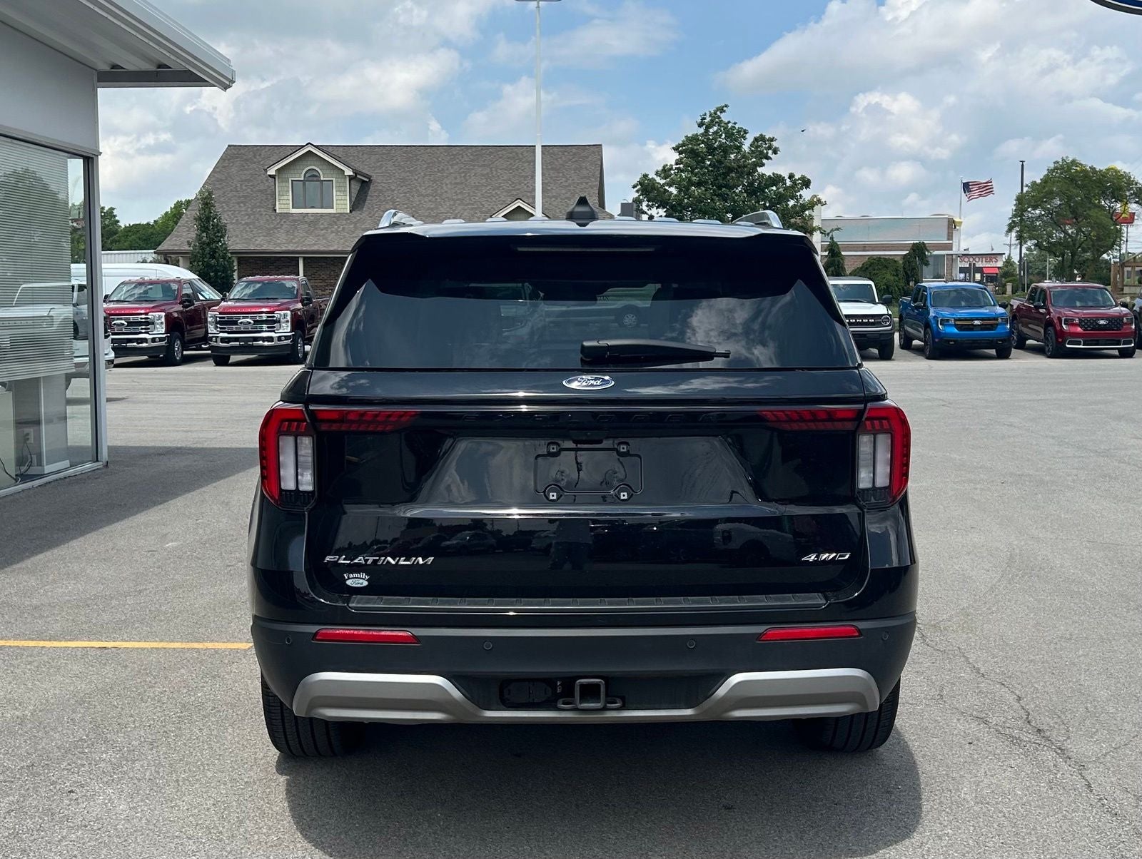 2025 Ford Explorer Platinum