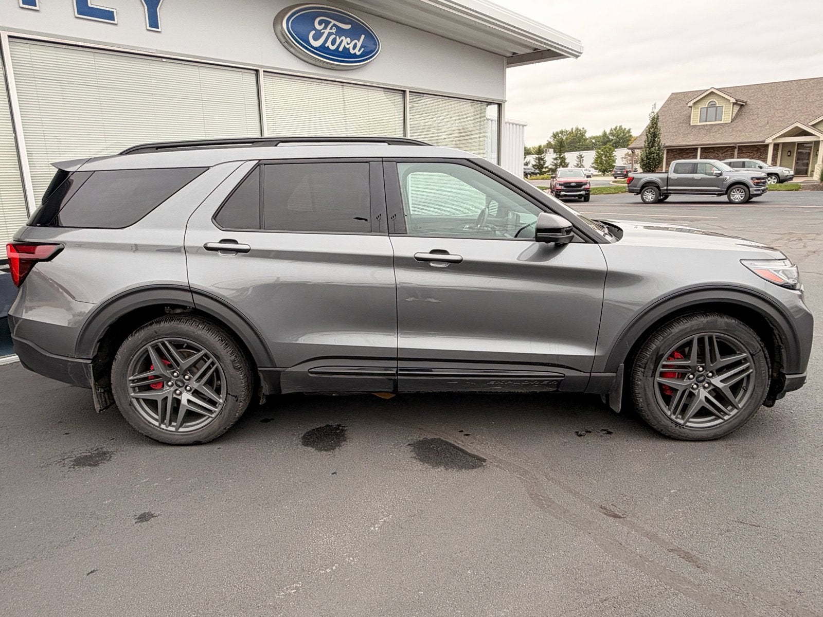 2025 Ford Explorer ST