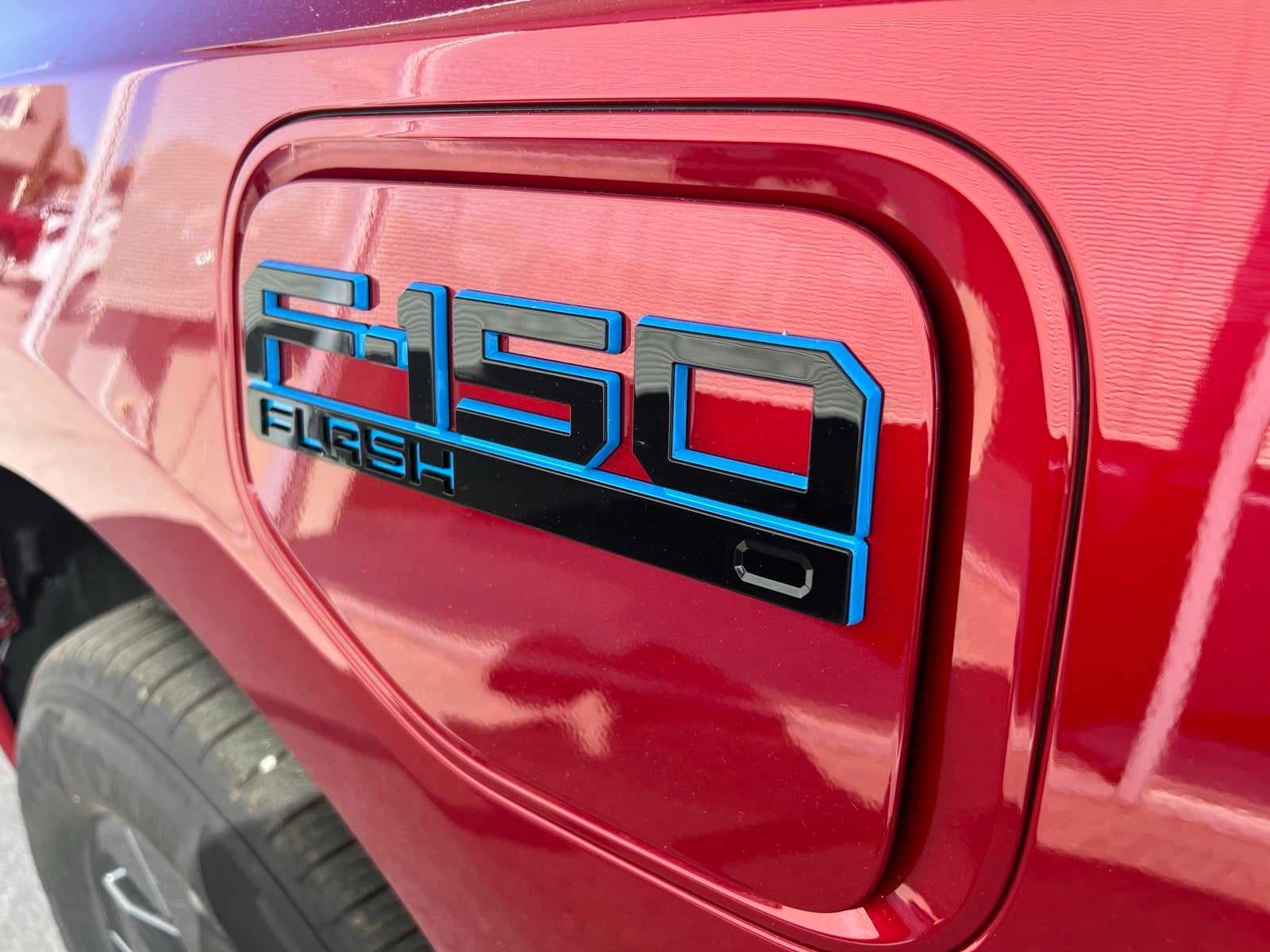 2025 Ford F-150 Lightning Flash