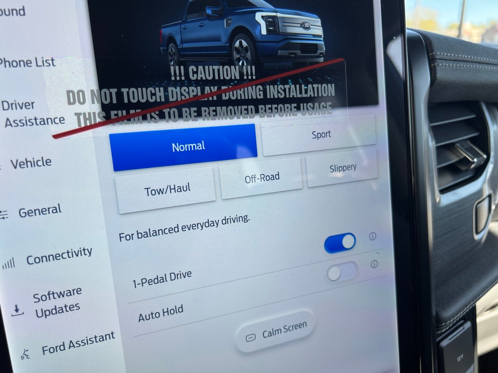 2025 Ford F-150 Lightning Flash