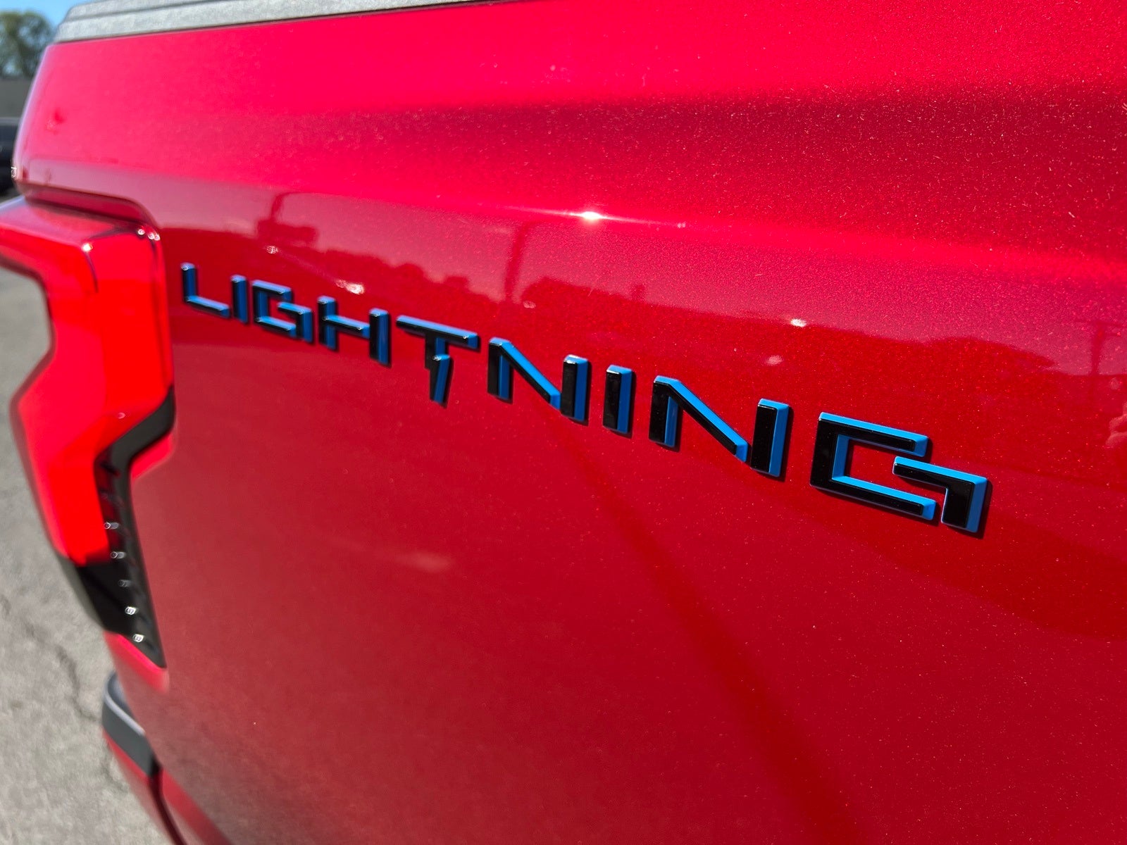 2025 Ford F-150 Lightning Flash