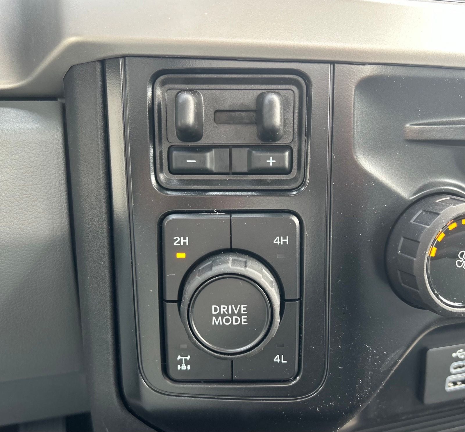 2026 Ford F-350 Super Duty XLT - Photo 23