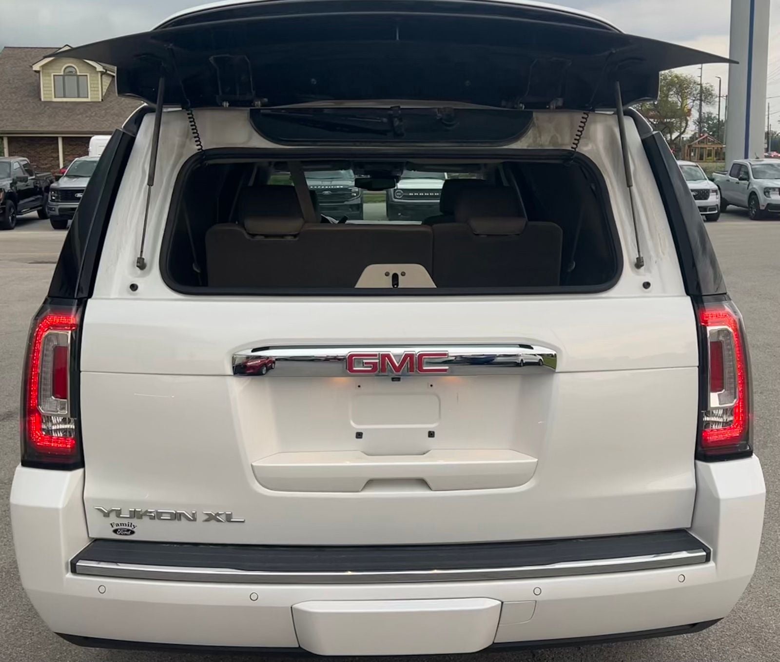 2020 GMC Yukon XL Denali