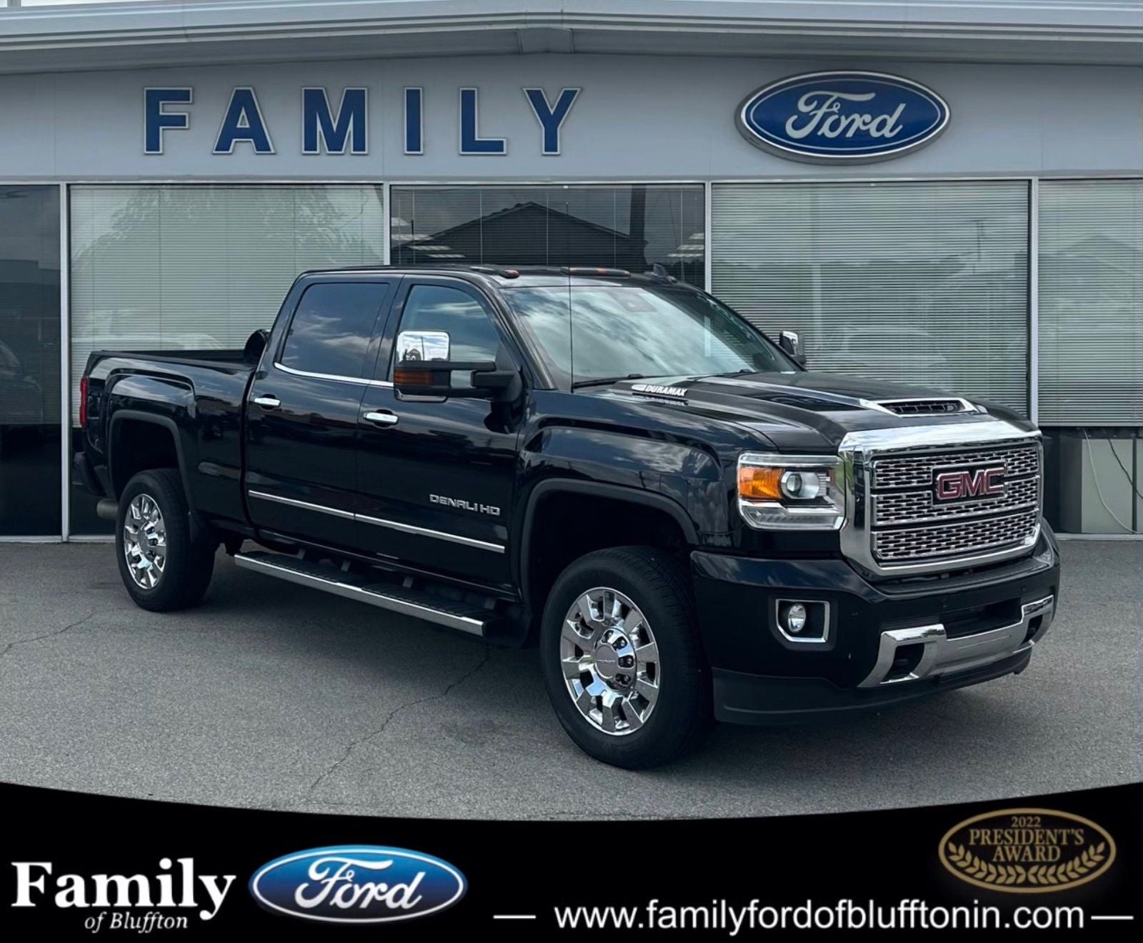 2018 GMC Sierra 4WD Crew Cab Standard Box Denali's photo