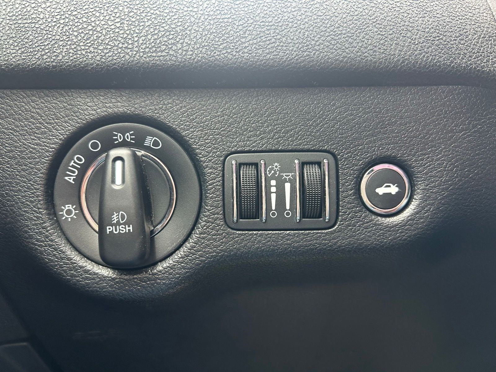 2019 Chrysler 300 S