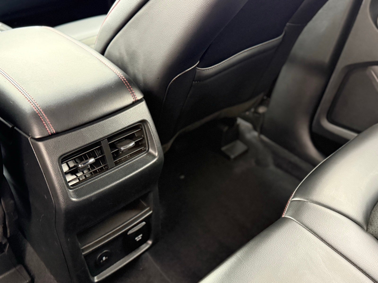 2024 Ford Edge ST Line