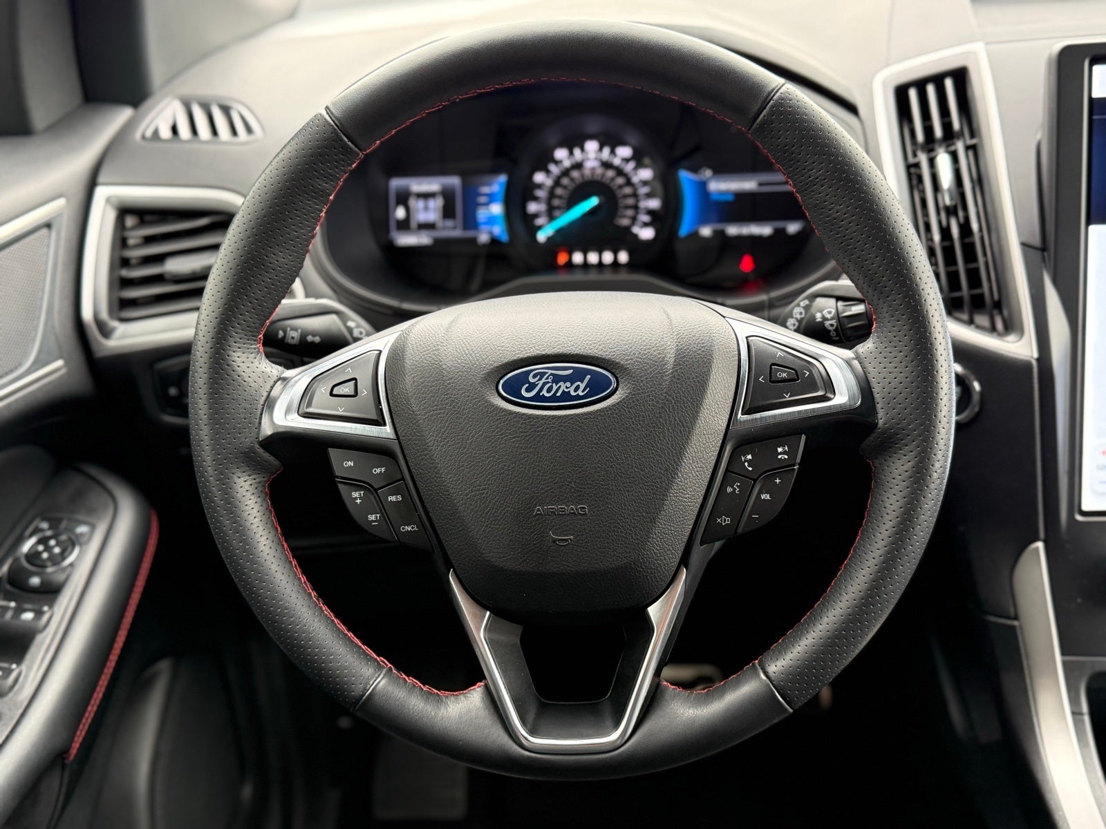 2024 Ford Edge ST Line