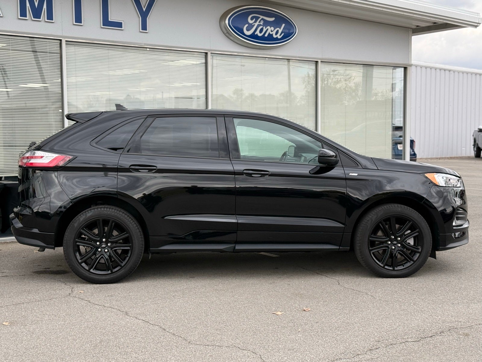 2024 Ford Edge ST Line