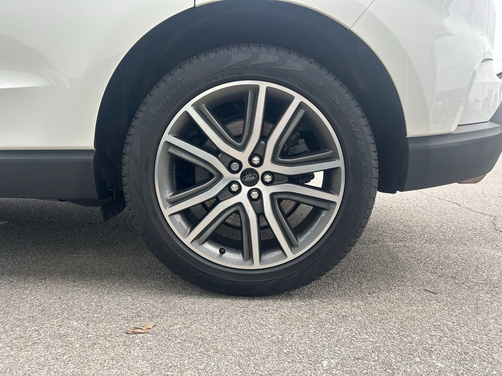 2024 Ford Edge Titanium