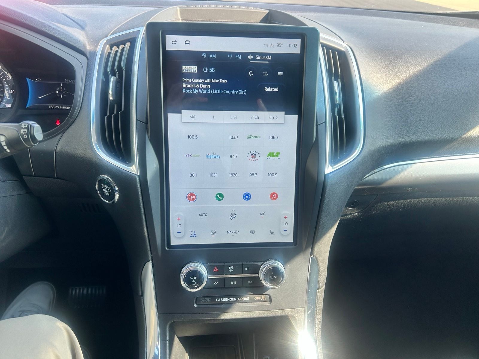 2022 Ford Edge Titanium