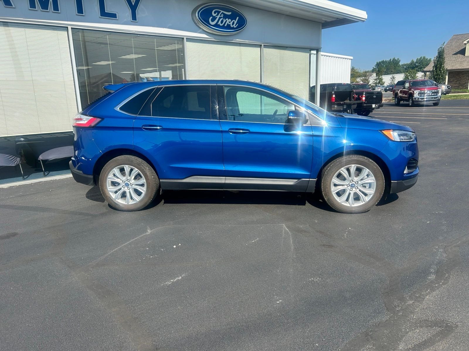 2022 Ford Edge Titanium