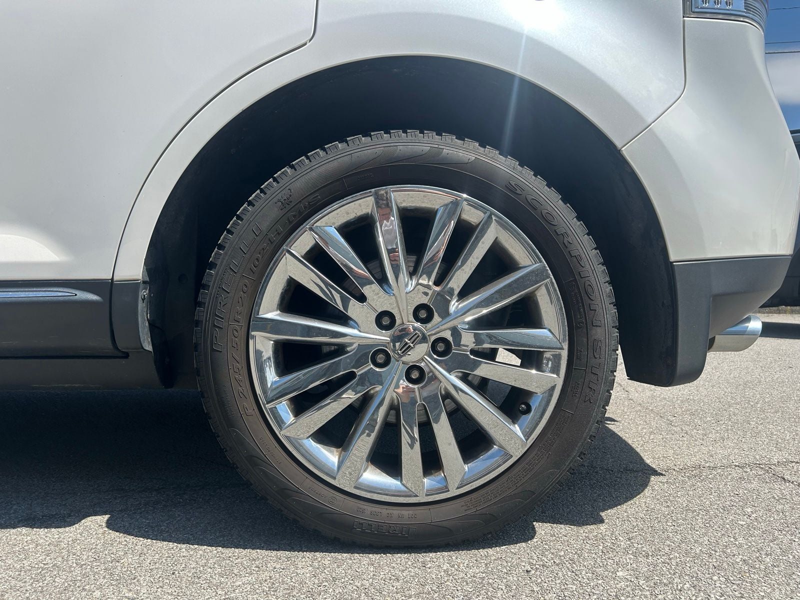2012 Lincoln MKX Base